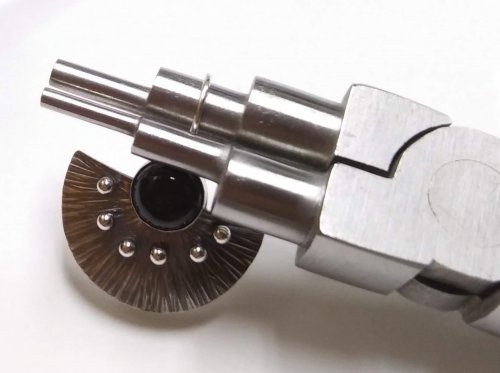 Judy Larson's Design Process with 3 Earrings - , Wire Jewelry Design, Design, Bend the wire around the larger